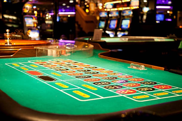 Live dealer Domino QQ table at bigan slot